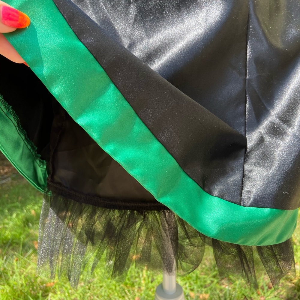 Black and green party dress - Picture 3 of 3